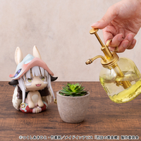 Made in Abyss: The Golden City of the Scorching Sun - Nanachi Look Up Series Figure (With Gift) image number 0